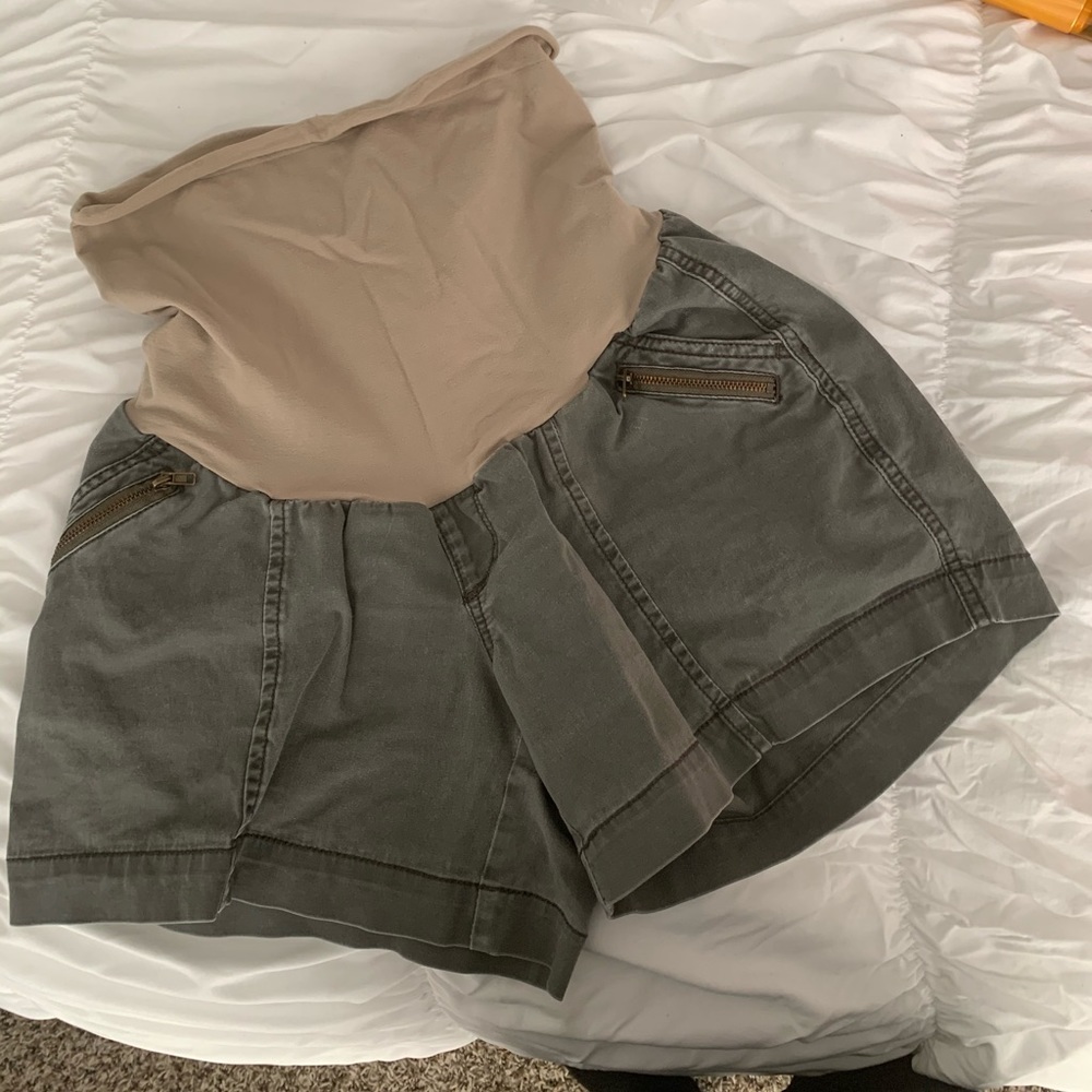 Woman’s Maternity Bundle